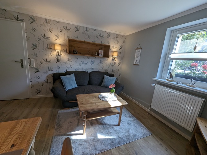 Ferienwohnung in K&uuml;hlungsborn - Thrun - Wohnzimmer mit Kochbereich