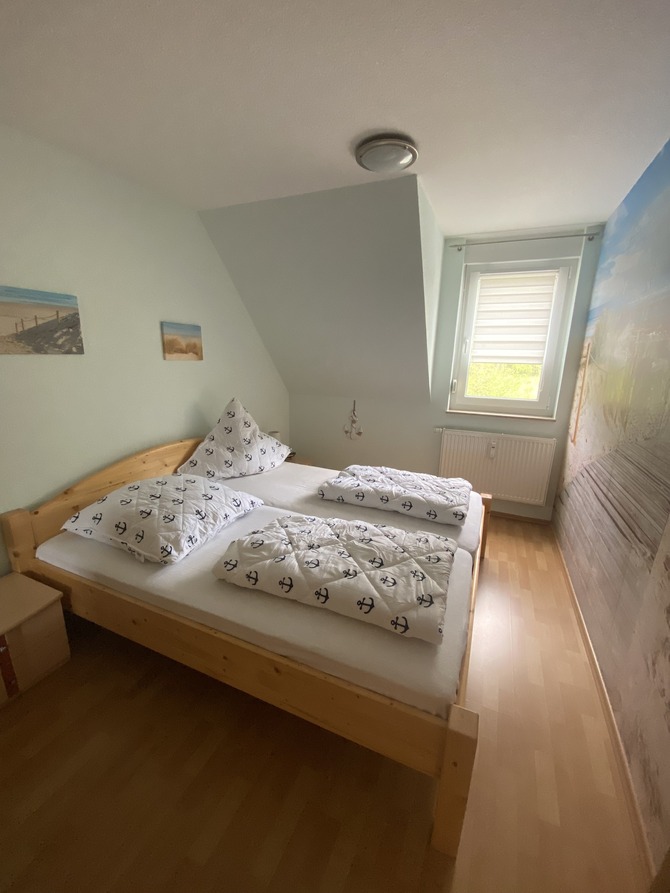 Ferienwohnung in Ostseeheilbad Zingst - B&ouml;ttcher - Schlafzimmer 1