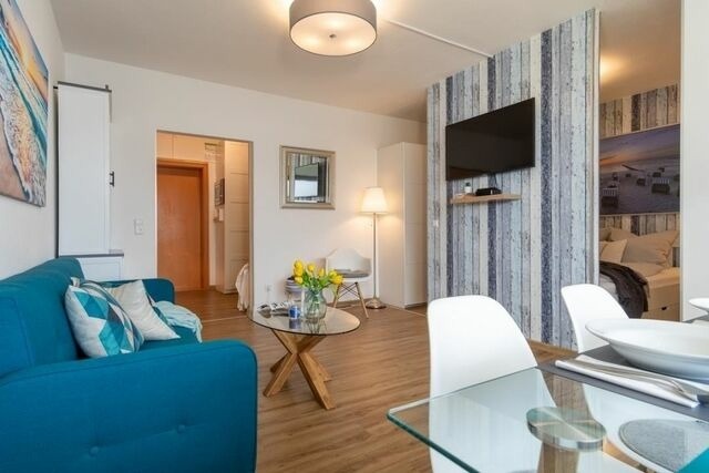 Ferienwohnung in Heiligenhafen - "Strandhotel Heiligenhafen", Wohnung 101 (Typ IV) "Wasserblick" - Bild 2