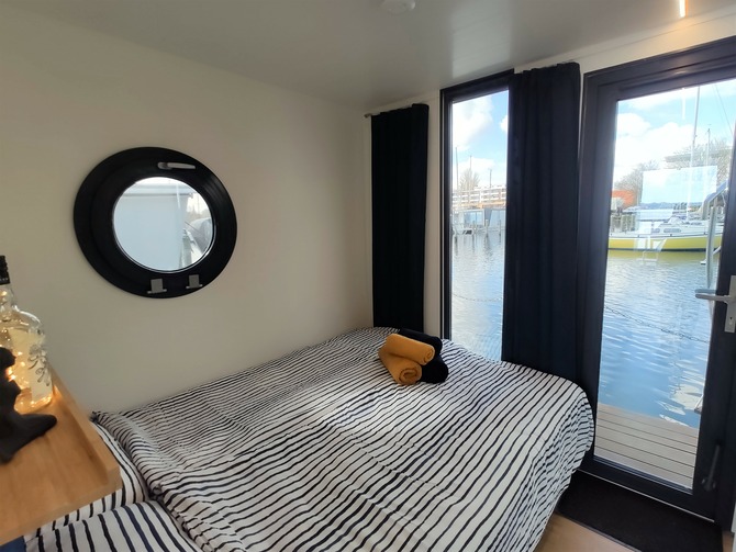 Ferienwohnung in Schleswig - Hausboot Hilja - Aussicht Schlafzimmer