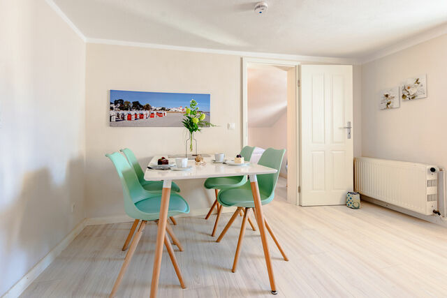 Ferienwohnung in Binz - Villa Iduna / Ferienwohnung No. 12a - 2. OG mit Balkon nach Osten - Bild 4