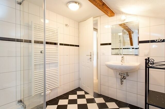 Ferienwohnung in Binz - Villa Iduna / Ferienwohnung No. 12a - 2. OG mit Balkon nach Osten - Bild 17