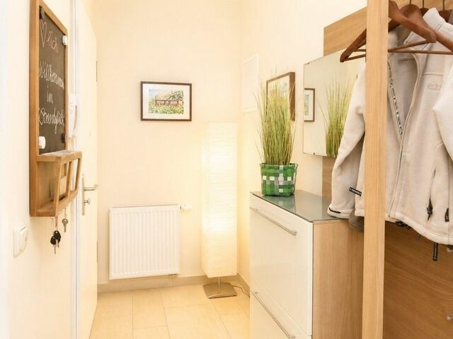 Ferienwohnung in K&uuml;hlungsborn - Villa Strandkuss, Wohnung Strandgl&uuml;ck - Bild 6