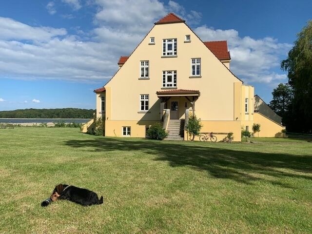 Ferienwohnung in Neuenkirchen (R&uuml;gen) - Gutshaus Grubnow Ferienwohnung 2 am Wasser Sauna und WLAN incl. - Bild 10