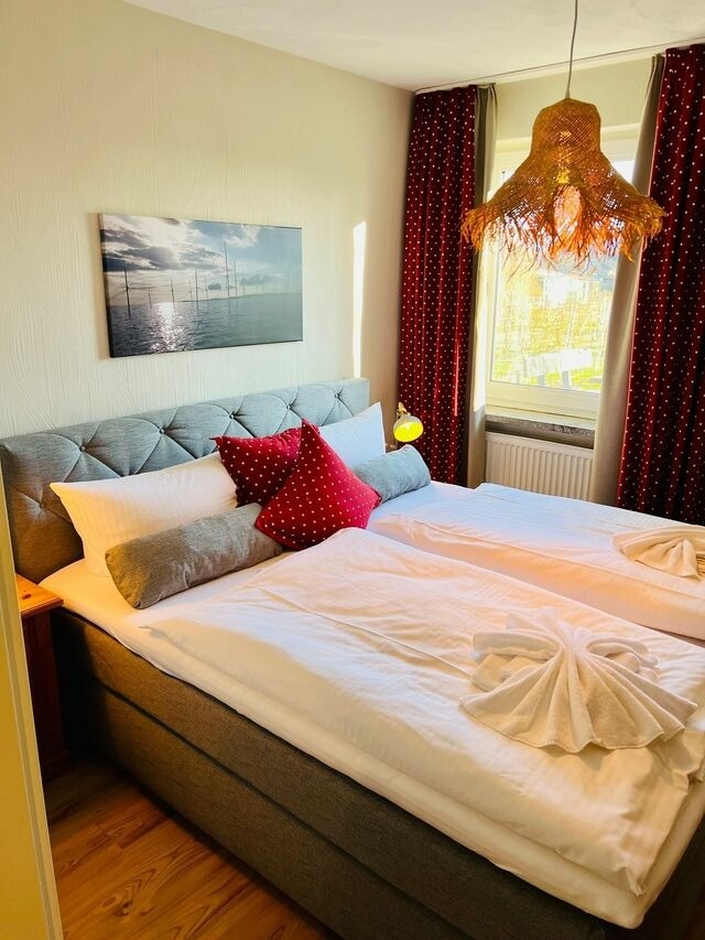 Ferienwohnung in Middelhagen - Ferienwohnung Salzwiesen mit eigenem Saunarohrhus - Bild 4