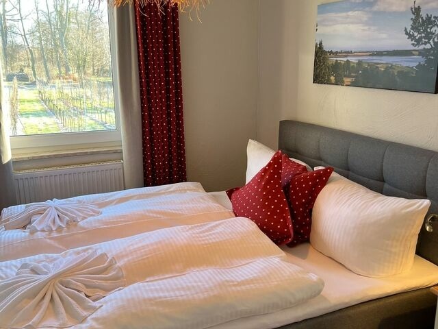 Ferienwohnung in Middelhagen - Ferienwohnung Salzwiesen mit eigenem Saunarohrhus - Bild 5